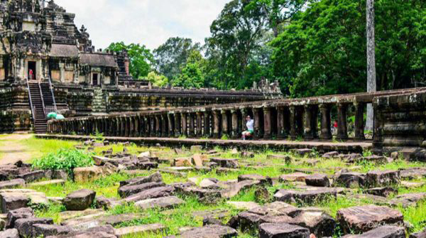 Baphuon Temple